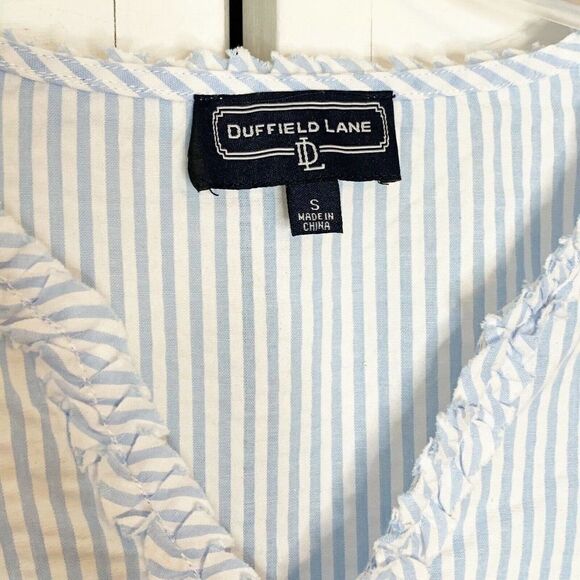 Duffield Lane Women’s Blue White Seersucker 3/4 Ruffle Sleeve Blouse Size Small - Picture 5 of 6